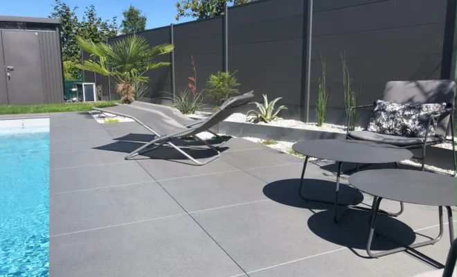 Terrasse en pierre naturelle ou grès cérame, Pleumeleuc, Tendance Naturelle